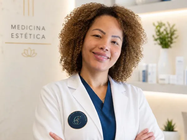 Dra. Cinthia Encarnación - Equipo Médico Docente de AM Institute